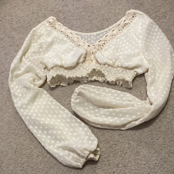 Balloon/lantern sleeve lace crop top - Picture 7 of 7